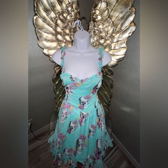 Royal Bones Skulls and Flowers by Daang Goodman - Picture 5 of 15